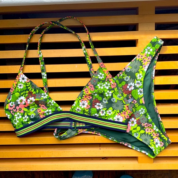 aerie Swim Nwot Aerie Floral Triangle Top Full Bikini Retro